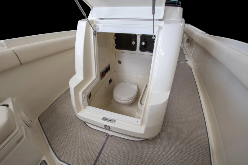 Chris Craft Catalina 27 - on board toilet